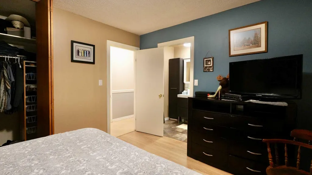 11514 101 Street Peace River AB T8S 1L9