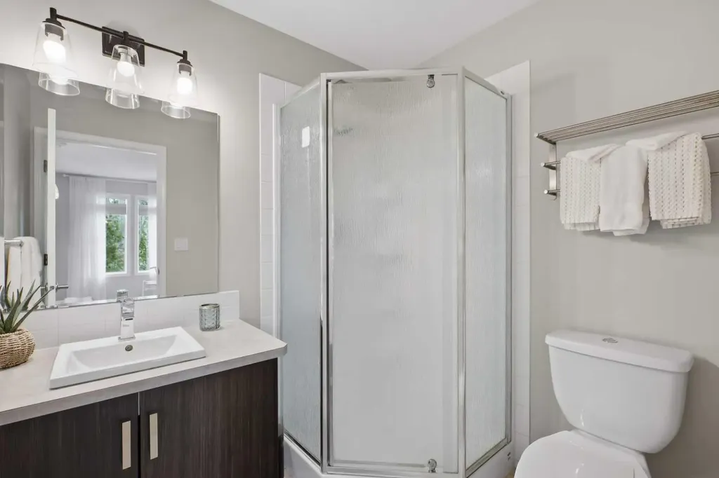30 Carleton Avenue Red Deer AB T4P 0M8