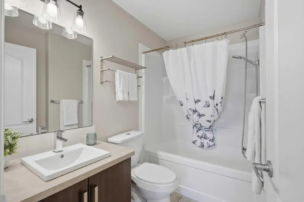 30 Carleton Avenue Red Deer AB T4P 0M8