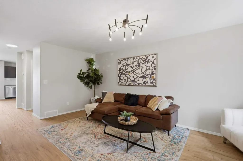30 Carleton Avenue Red Deer AB T4P 0M8