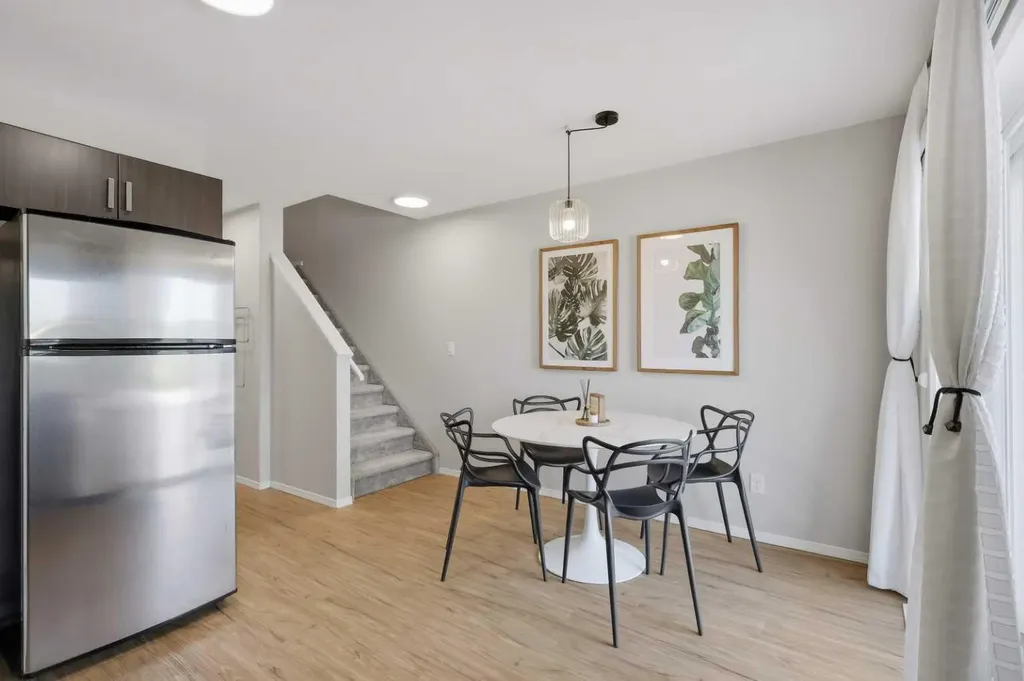 30 Carleton Avenue Red Deer AB T4P 0M8