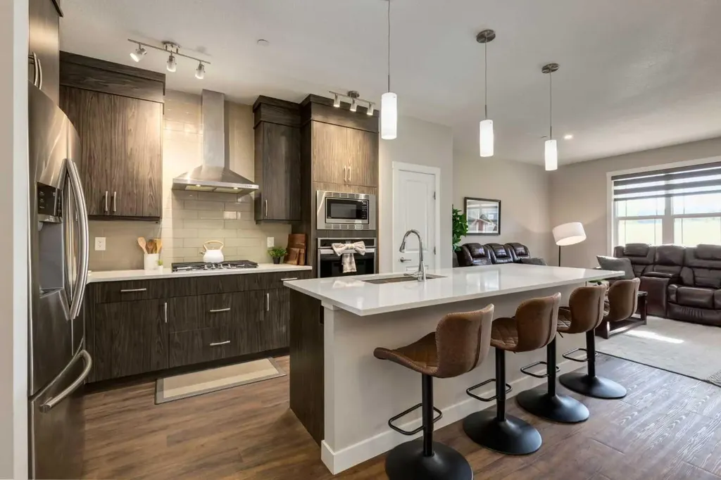 52 Lucas Street NW Calgary AB T3P 1N2