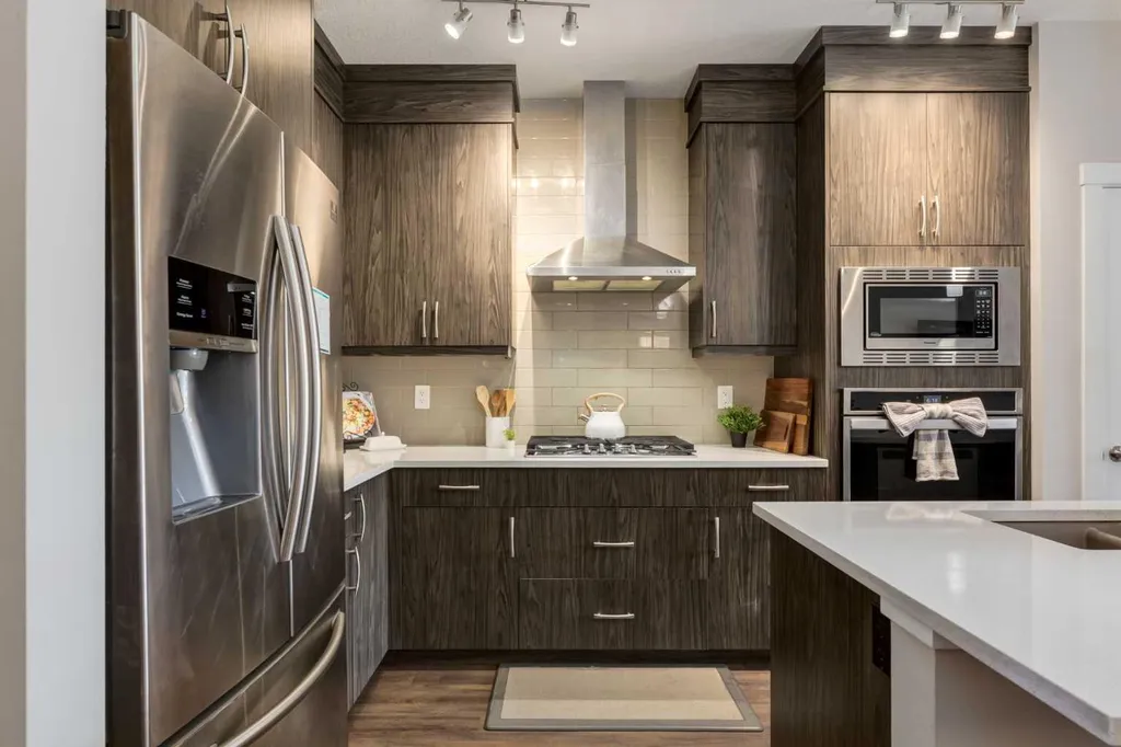 52 Lucas Street NW Calgary AB T3P 1N2