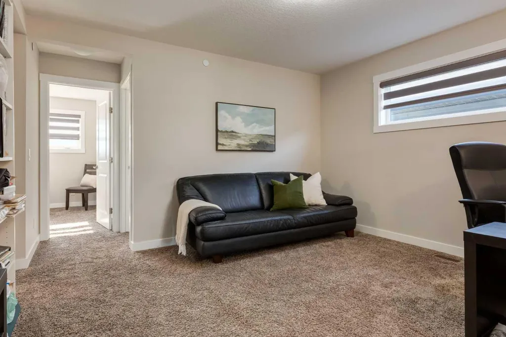 52 Lucas Street NW Calgary AB T3P 1N2