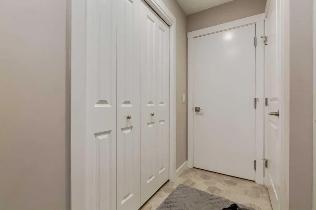 52 Lucas Street NW Calgary AB T3P 1N2