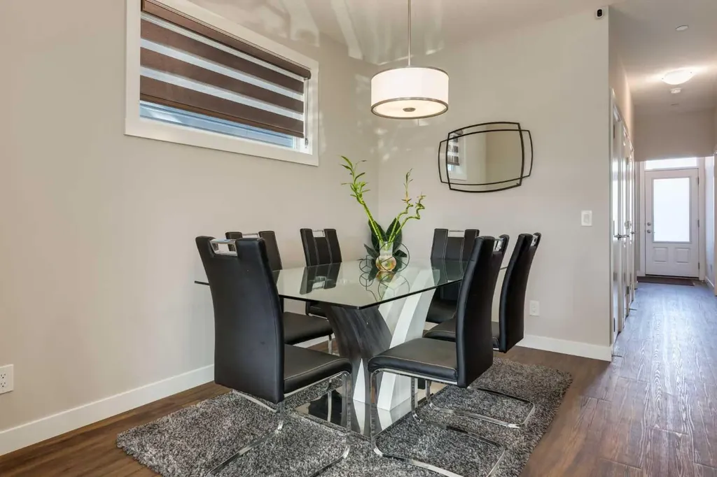 52 Lucas Street NW Calgary AB T3P 1N2