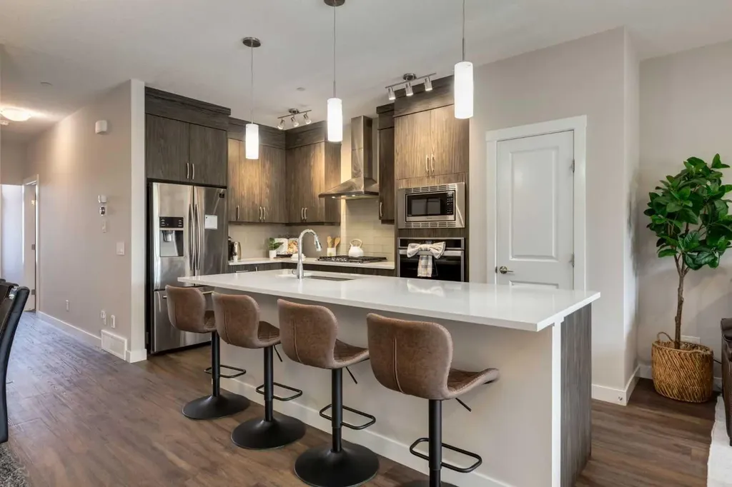 52 Lucas Street NW Calgary AB T3P 1N2