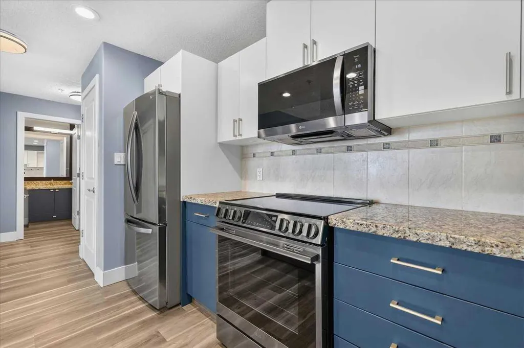 77 Spruce Place SW Calgary AB T3C 3X6