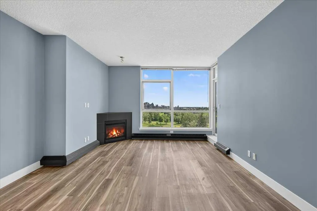 77 Spruce Place SW Calgary AB T3C 3X6