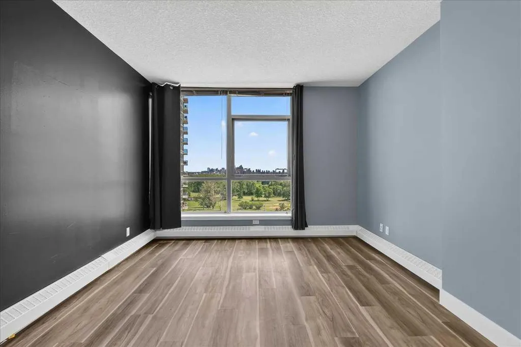 77 Spruce Place SW Calgary AB T3C 3X6