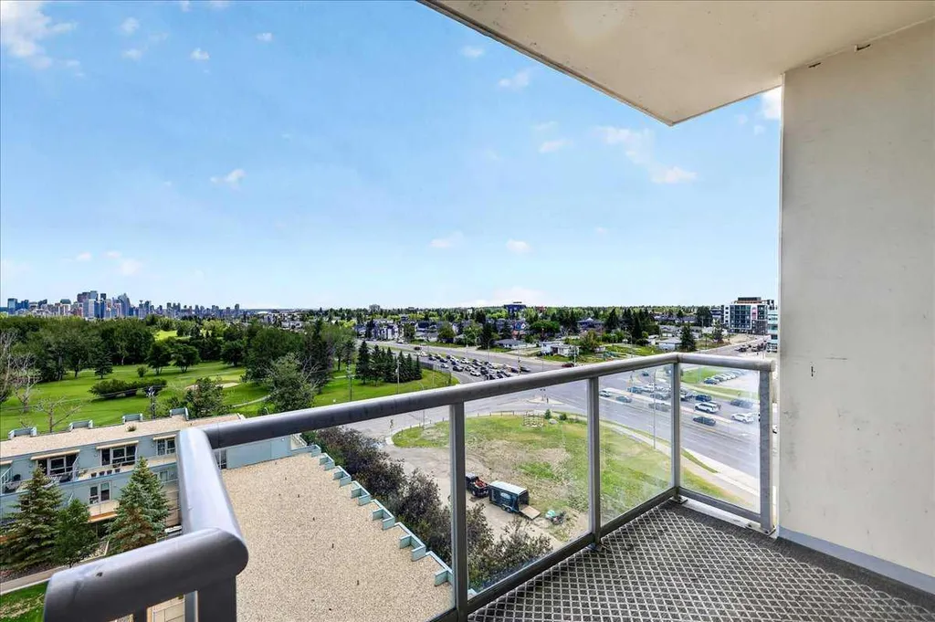 77 Spruce Place SW Calgary AB T3C 3X6