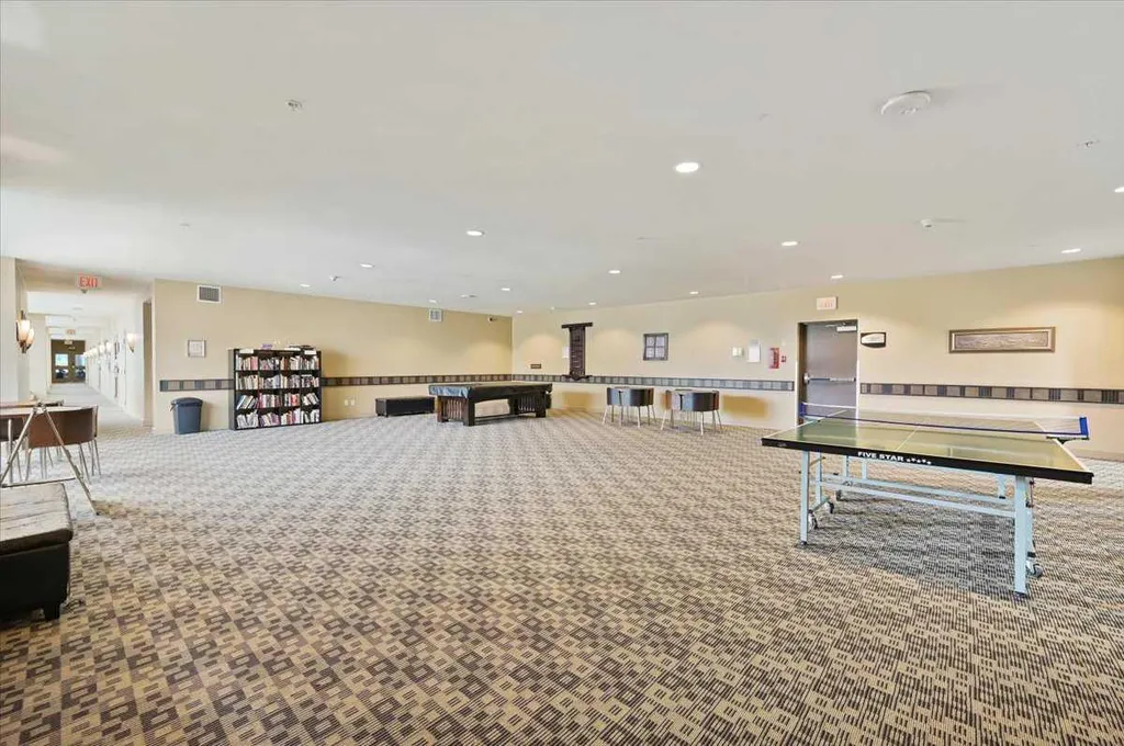 77 Spruce Place SW Calgary AB T3C 3X6