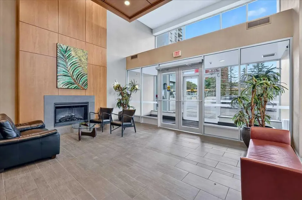 77 Spruce Place SW Calgary AB T3C 3X6
