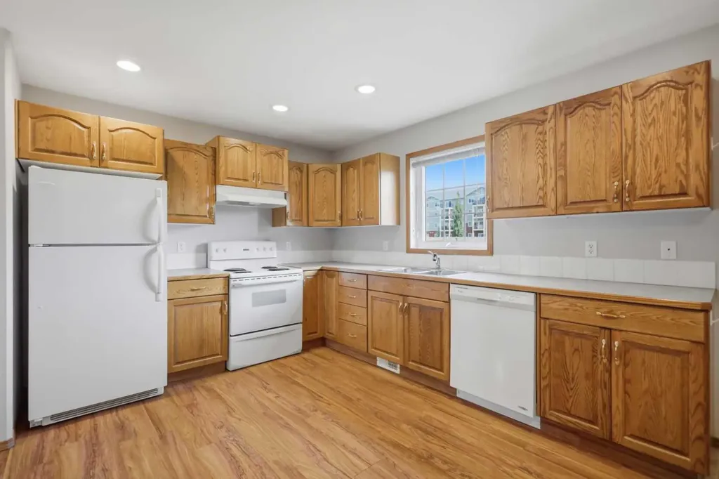 18 Terrace Heights Drive Lacombe AB T4L 0J2
