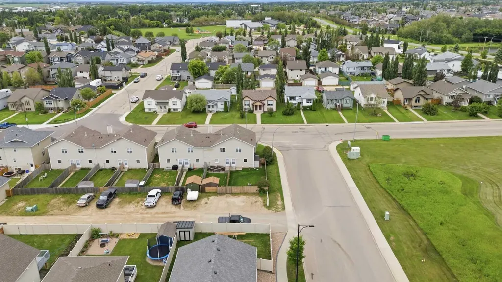 18 Terrace Heights Drive Lacombe AB T4L 0J2