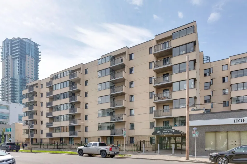 111 14 Avenue SE Calgary AB T2G 4Z8