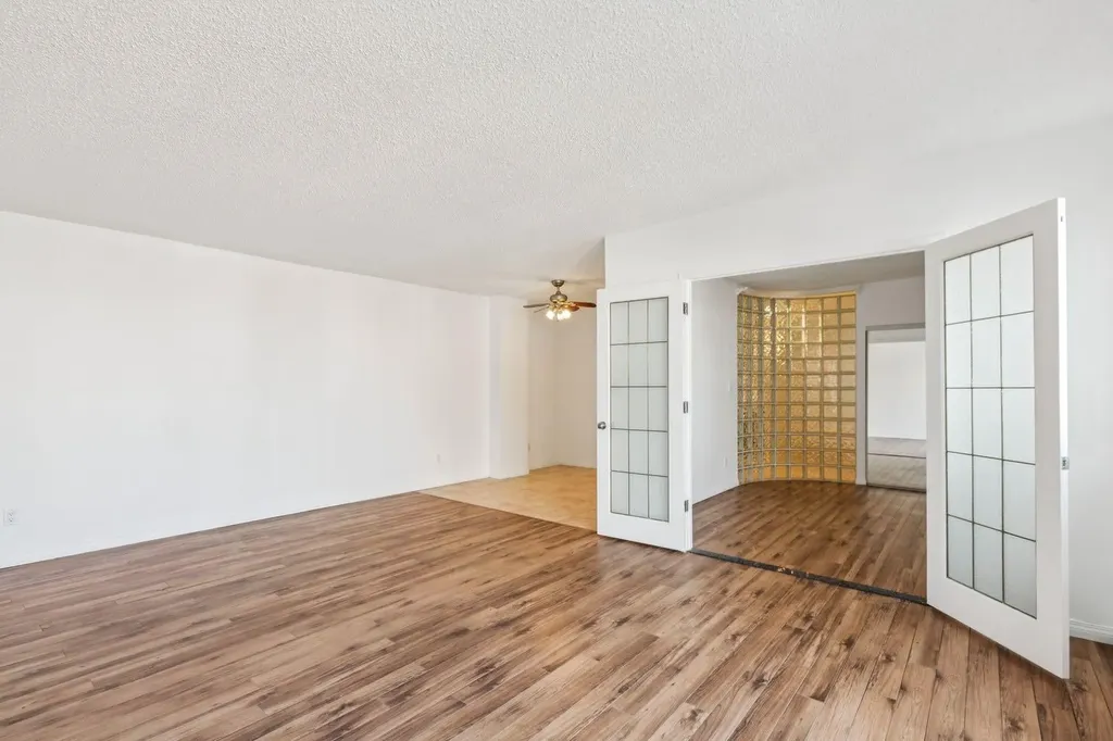 111 14 Avenue SE Calgary AB T2G 4Z8