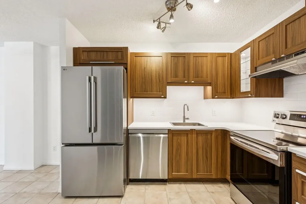 111 14 Avenue SE Calgary AB T2G 4Z8