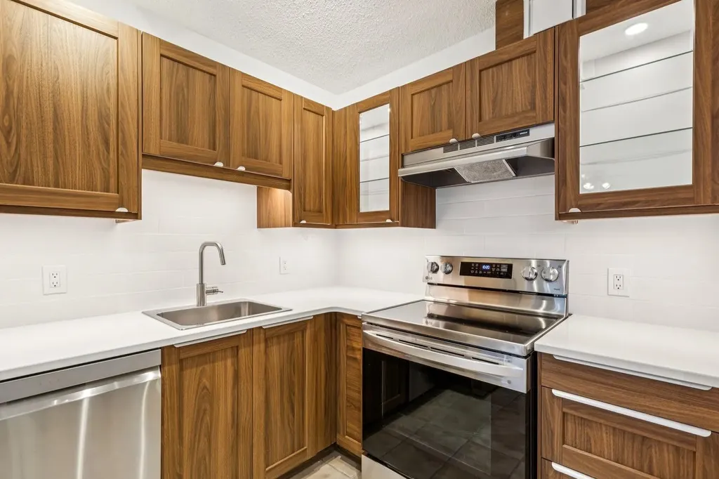 111 14 Avenue SE Calgary AB T2G 4Z8