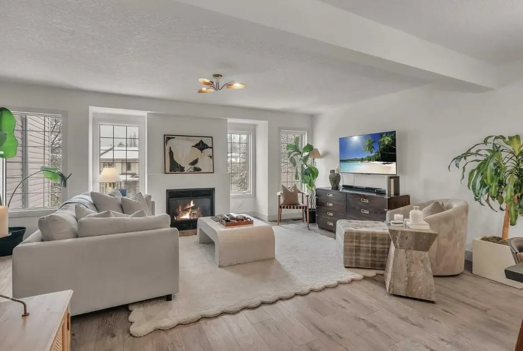 5465 Patina Drive SW Calgary AB T3H3J8