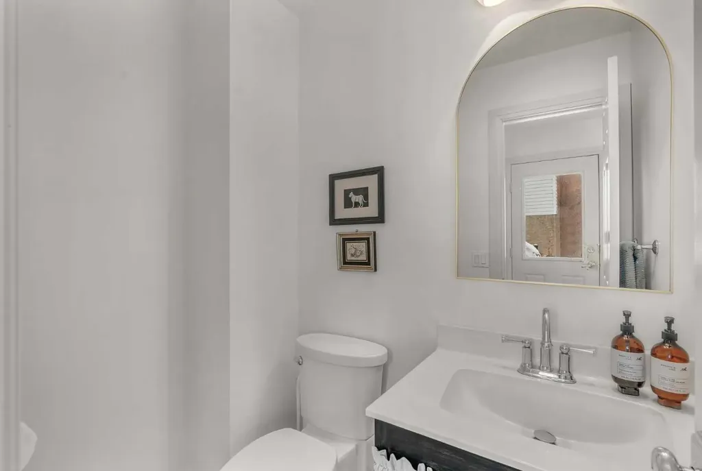 5465 Patina Drive SW Calgary AB T3H3J8