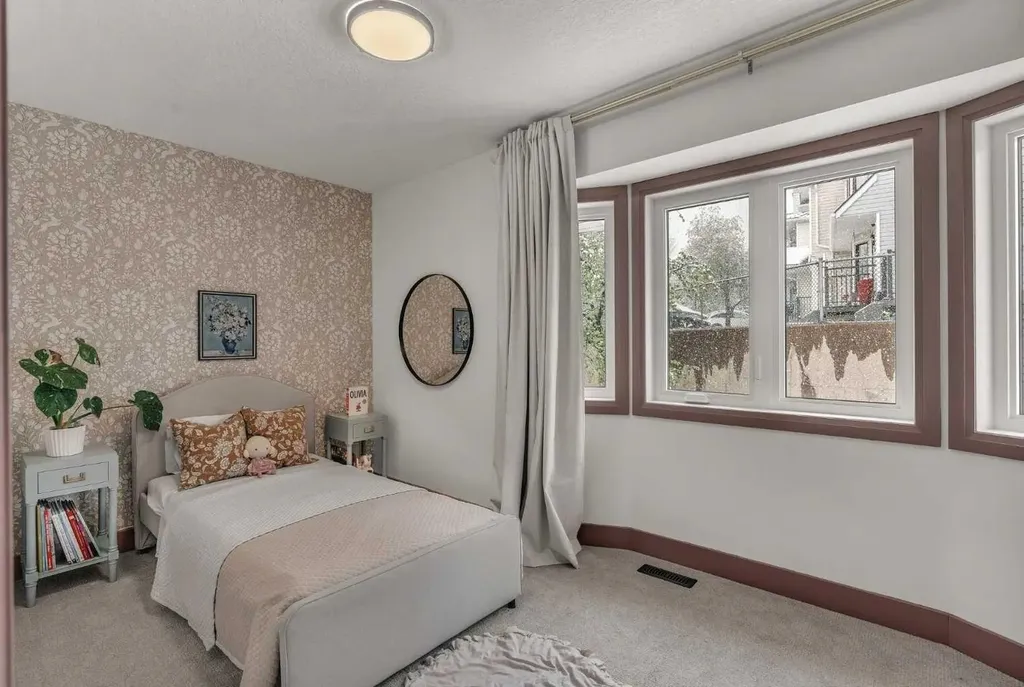 5465 Patina Drive SW Calgary AB T3H3J8