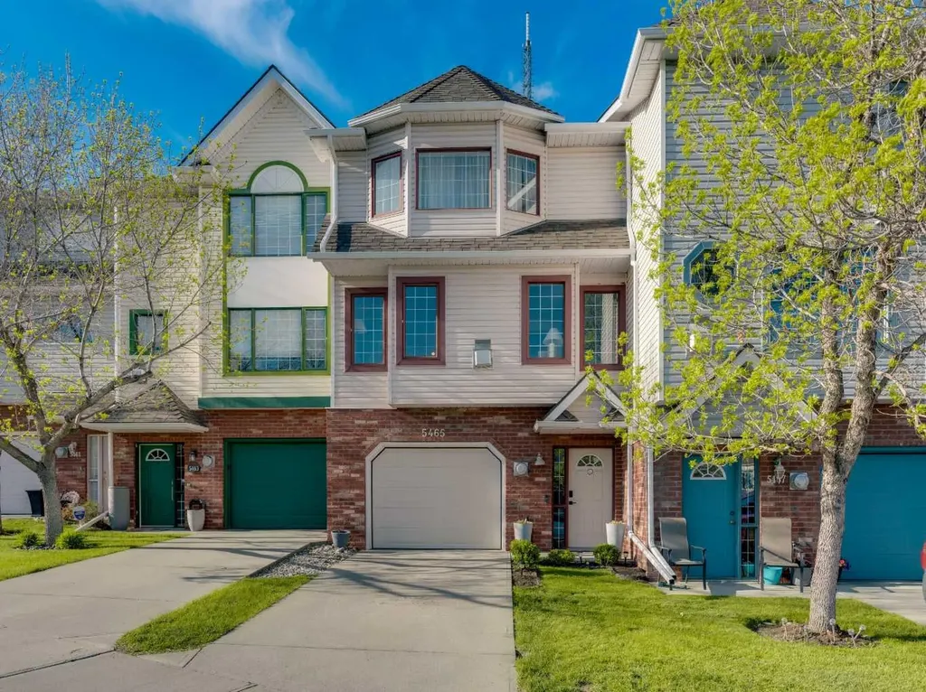 5465 Patina Drive SW Calgary AB T3H3J8