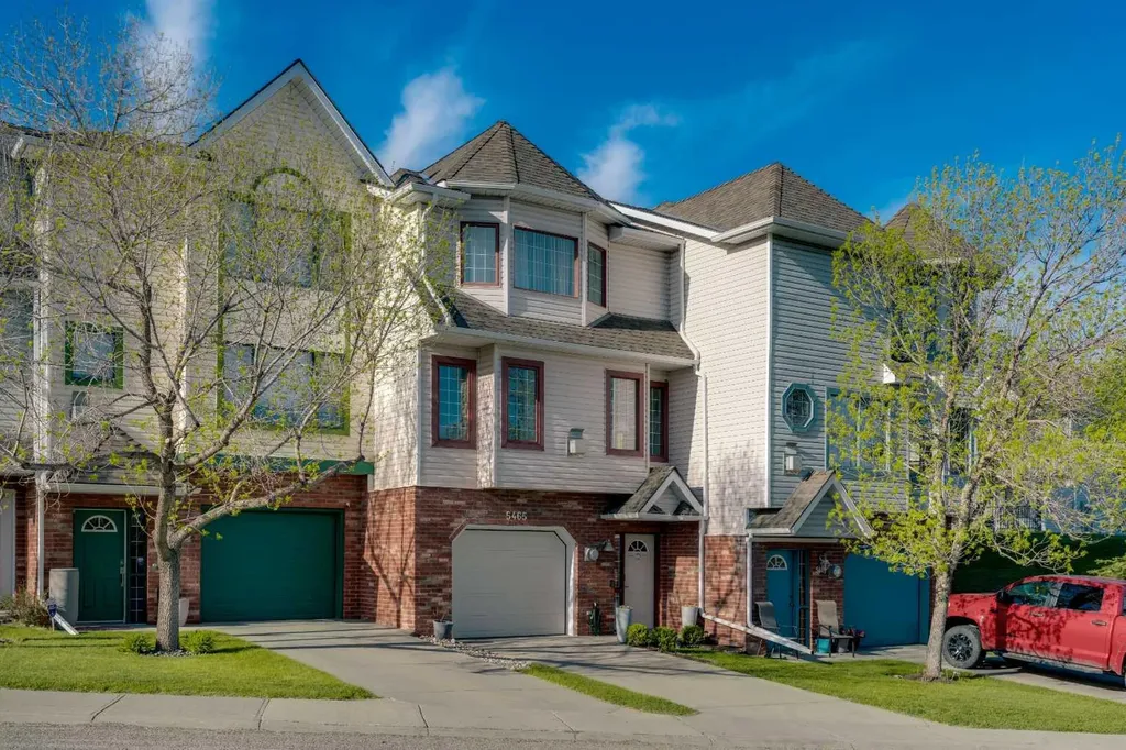 5465 Patina Drive SW Calgary AB T3H3J8