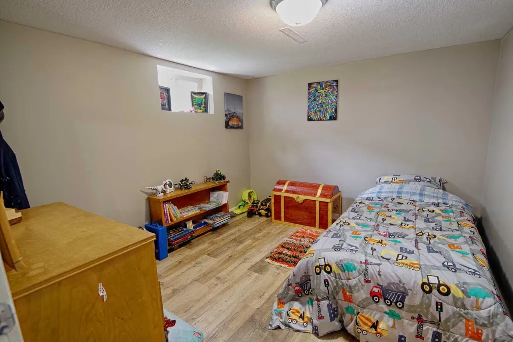 210 7 Street N Vauxhall AB T0K2K0