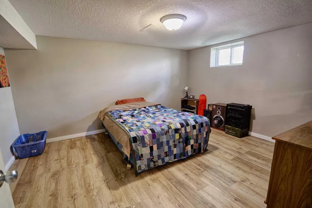 210 7 Street N Vauxhall AB T0K2K0