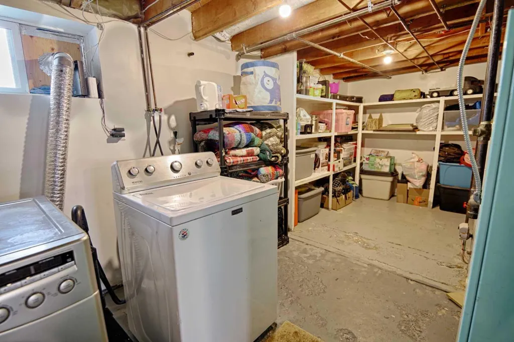 210 7 Street N Vauxhall AB T0K2K0