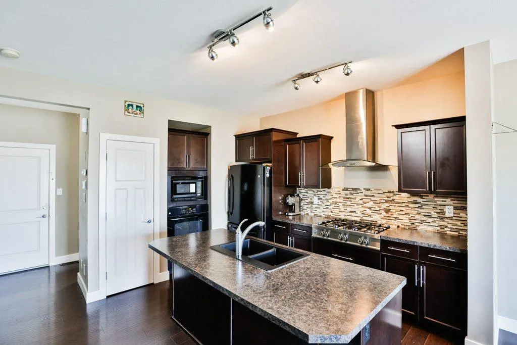 535 Keystone Chase W Lethbridge AB T1J 5C5