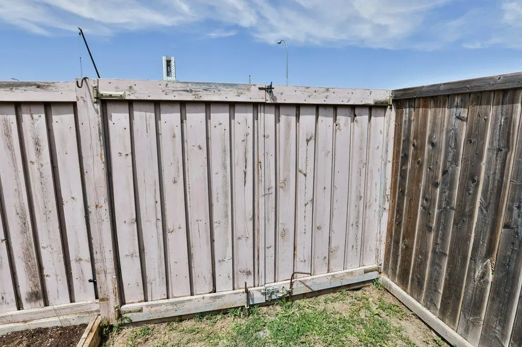 535 Keystone Chase W Lethbridge AB T1J 5C5