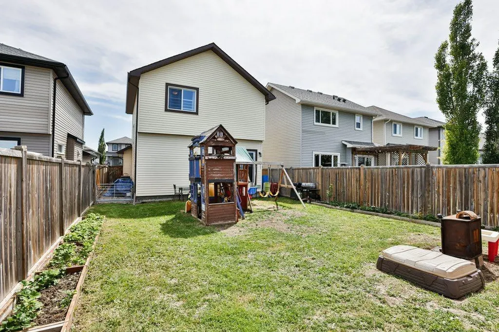 535 Keystone Chase W Lethbridge AB T1J 5C5
