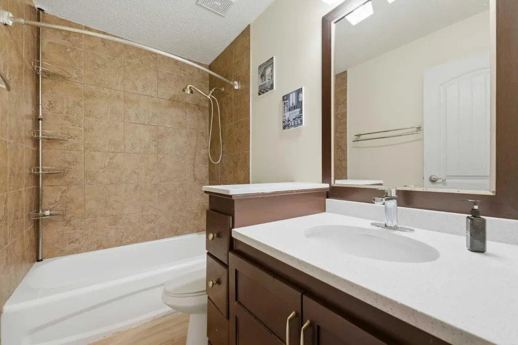 945 Marcombe Drive NE Calgary AB T2A3H2