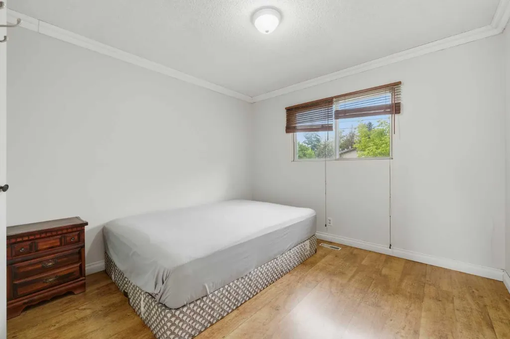 945 Marcombe Drive NE Calgary AB T2A3H2