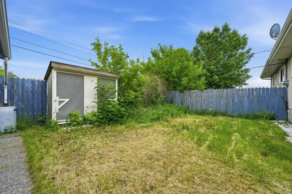 945 Marcombe Drive NE Calgary AB T2A3H2