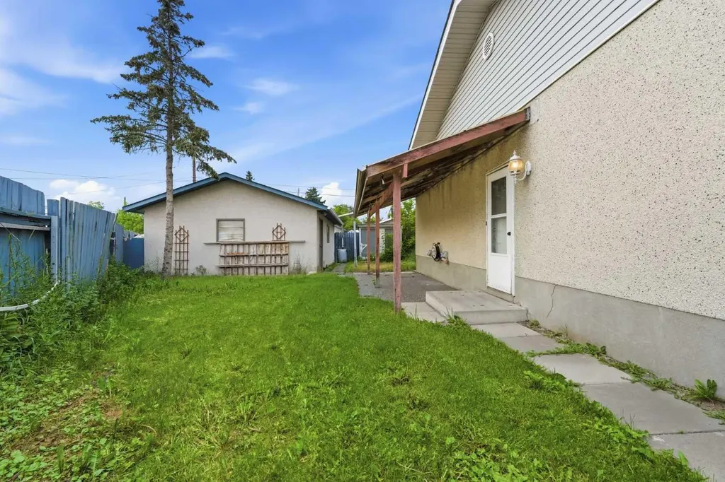 945 Marcombe Drive NE Calgary AB T2A3H2