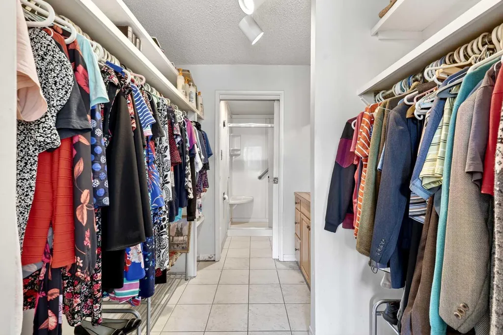 133 25 Avenue SW Calgary AB T2S 0K8