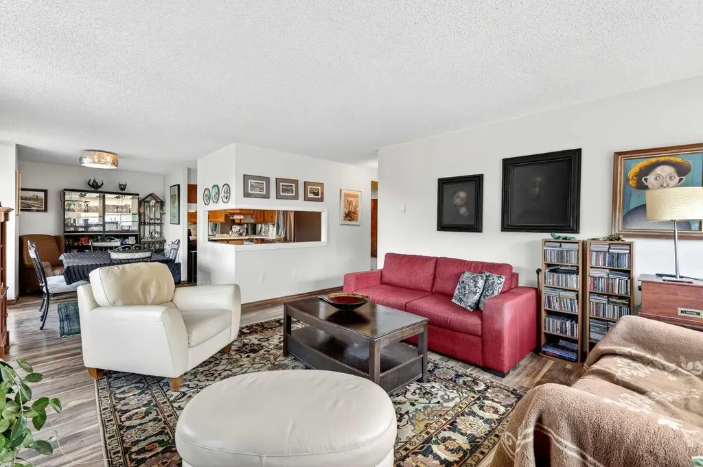 133 25 Avenue SW Calgary AB T2S 0K8