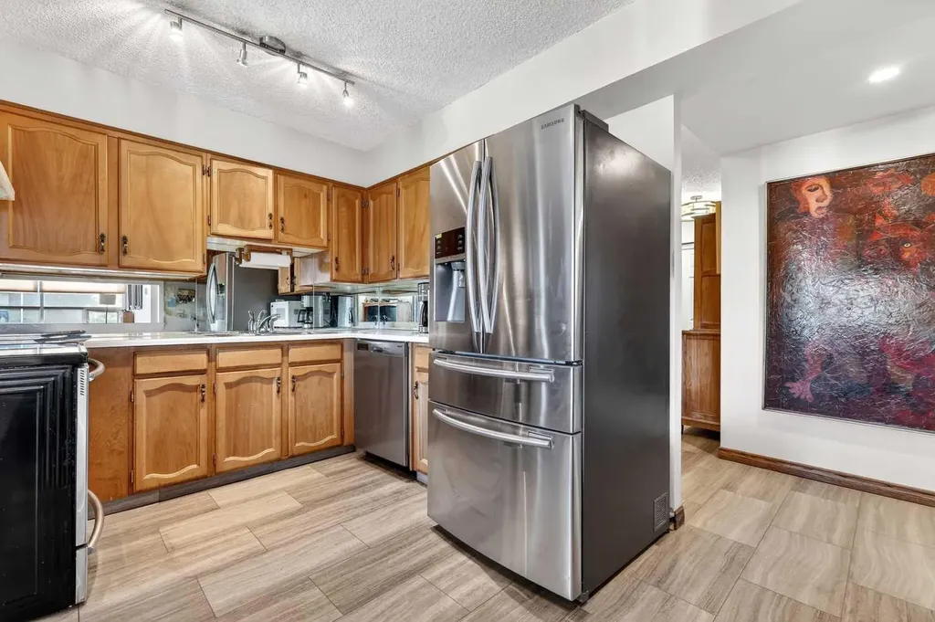 133 25 Avenue SW Calgary AB T2S 0K8