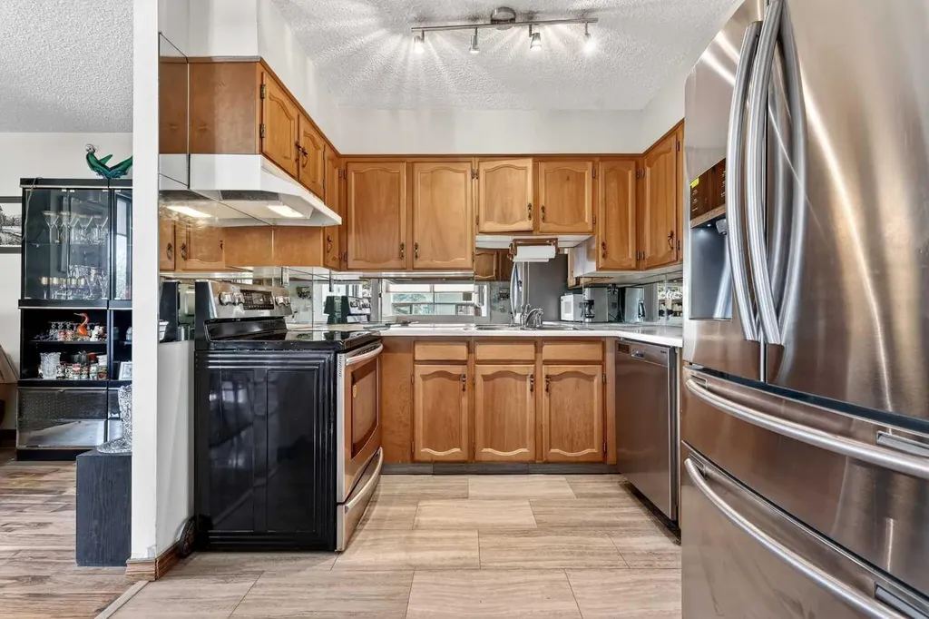 133 25 Avenue SW Calgary AB T2S 0K8
