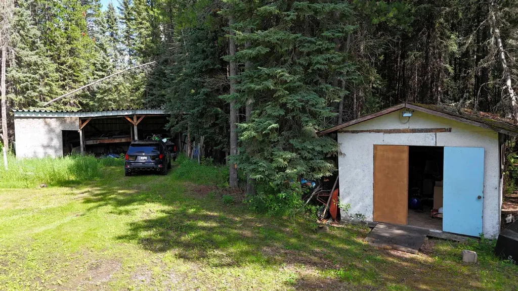 17414 Highway 748 N Rural Yellowhead County AB T7E 3N7