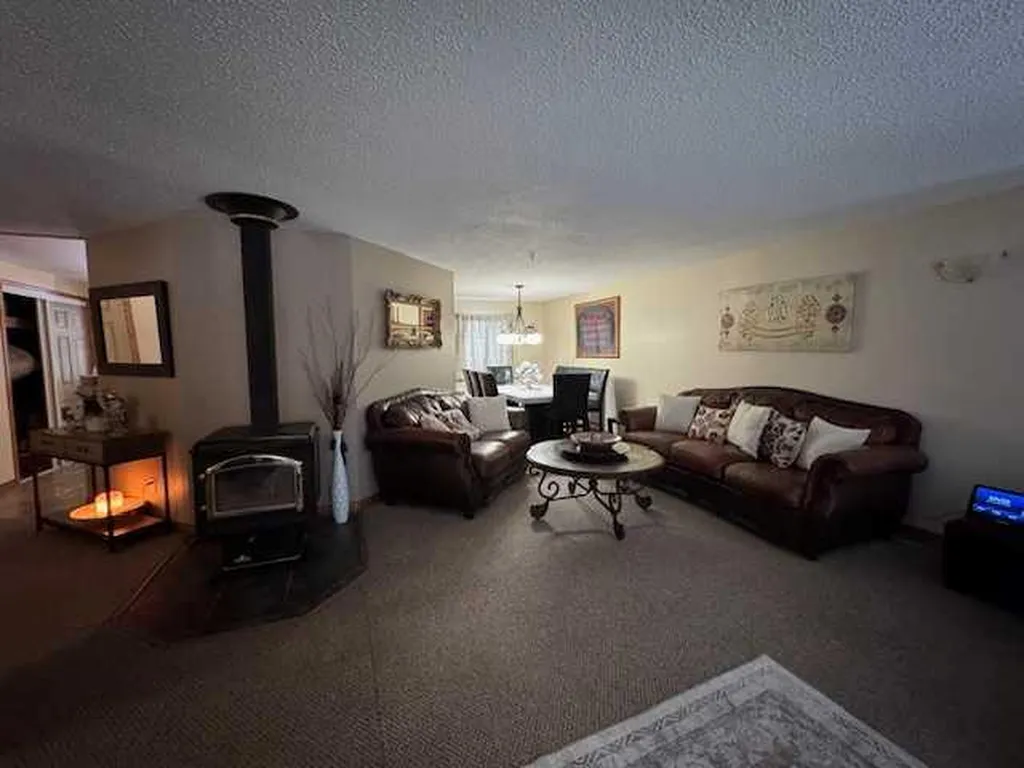 17414 Highway 748 N Rural Yellowhead County AB T7E 3N7
