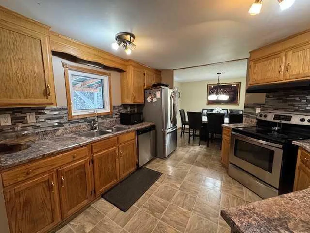 17414 Highway 748 N Rural Yellowhead County AB T7E 3N7