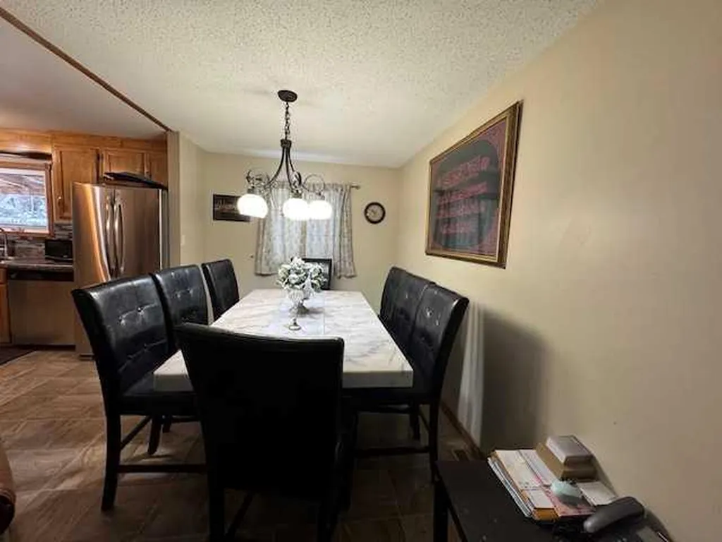 17414 Highway 748 N Rural Yellowhead County AB T7E 3N7