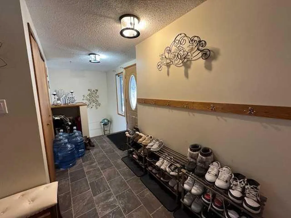17414 Highway 748 N Rural Yellowhead County AB T7E 3N7