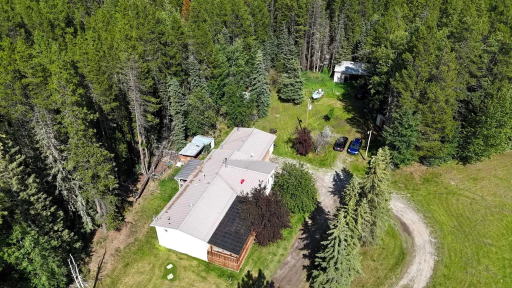 17414 Highway 748 N Rural Yellowhead County AB T7E 3N7