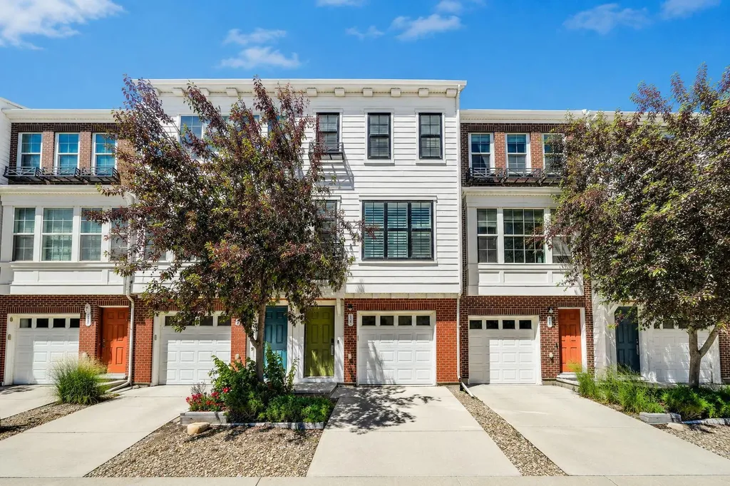 515 Nolanfield Villas NW Calgary AB T3R0T9