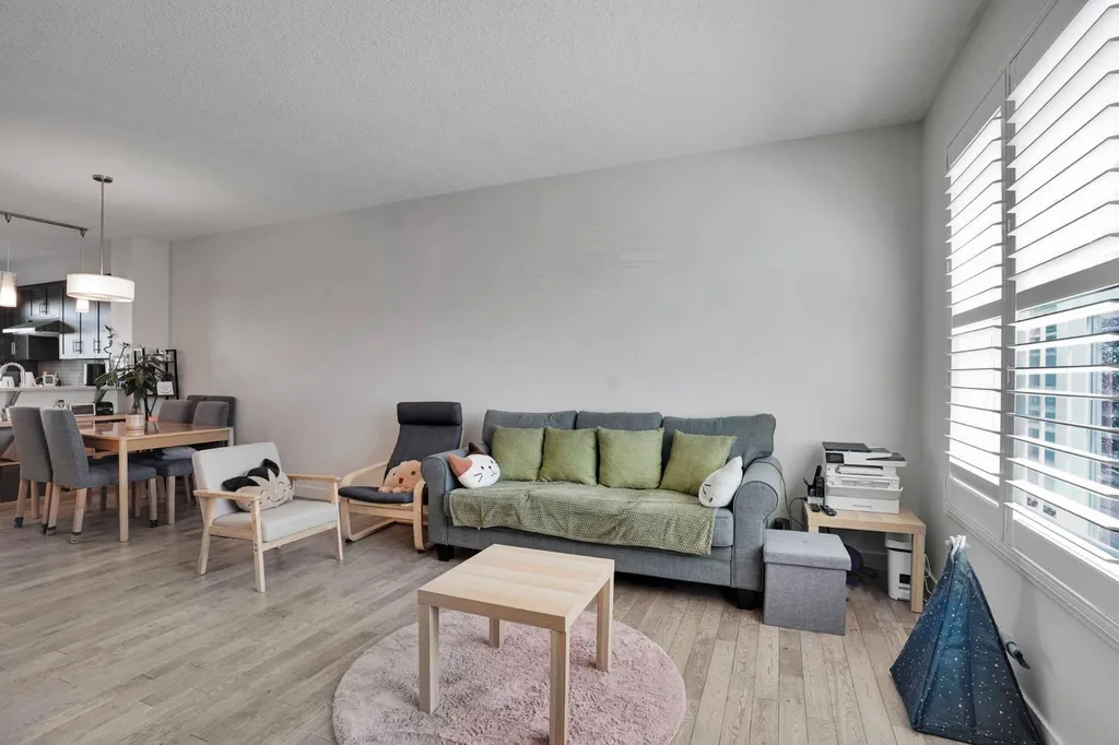 515 Nolanfield Villas NW Calgary AB T3R0T9